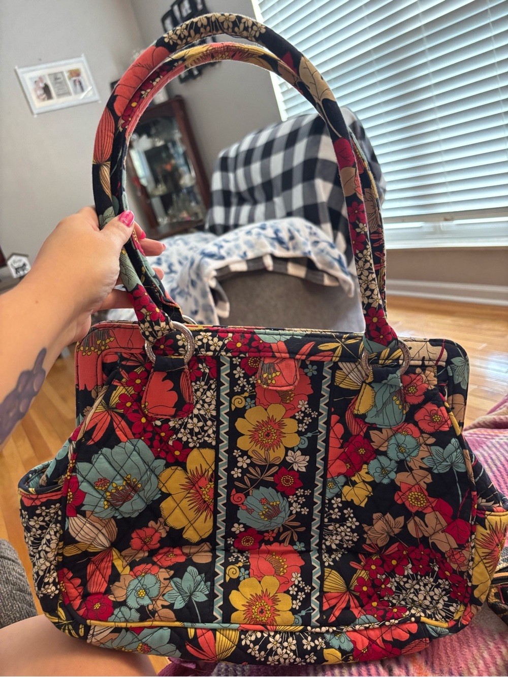 Vera Bradley happy snails shoulder bag